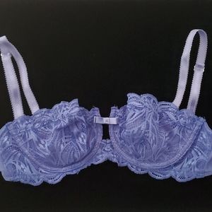 NWOT ADORE ME UNLINED 32D BRA